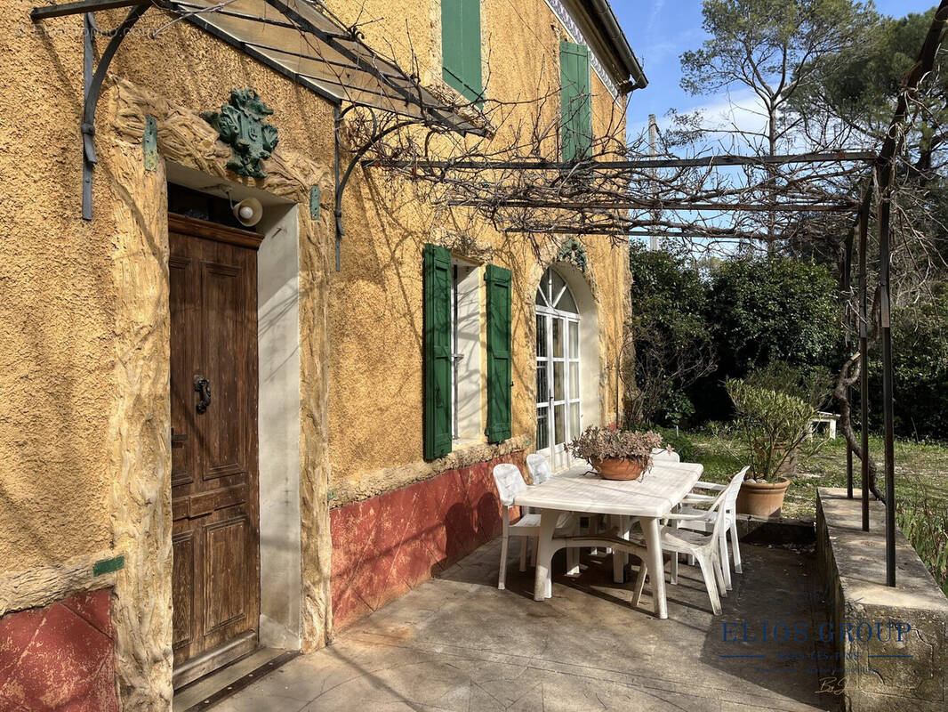 Maison à NANS-LES-PINS