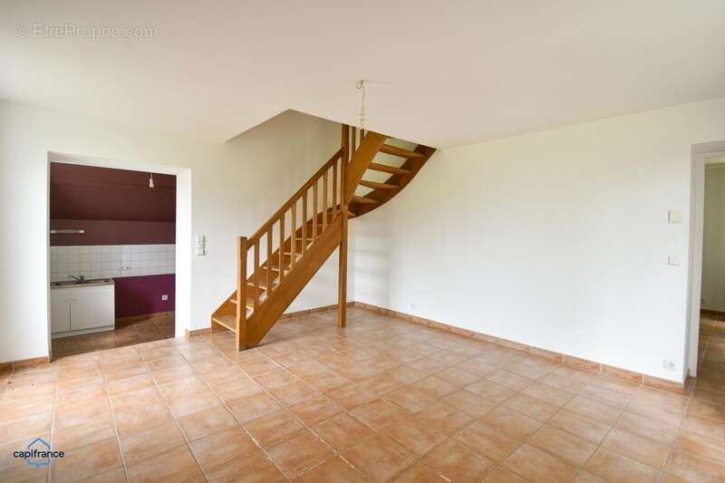 Appartement à MEUSNES