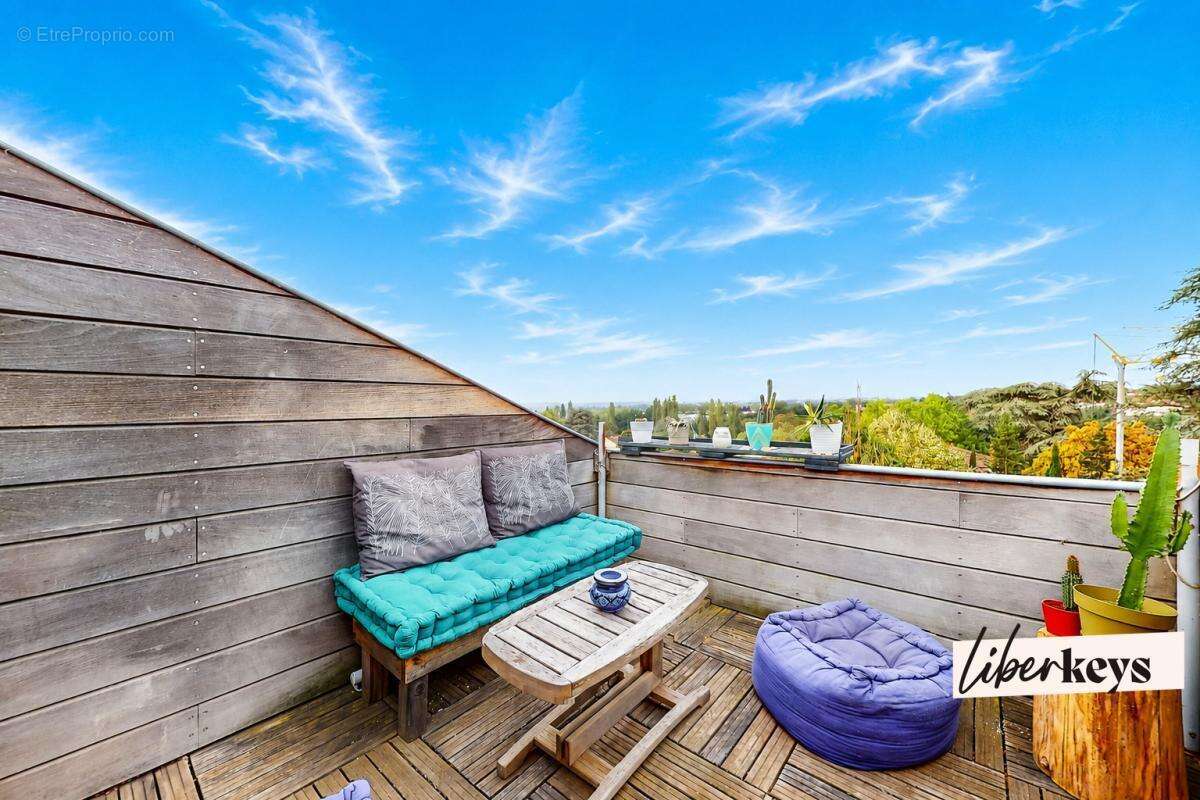 Duplex de charme de 87 m² – Dernier étage d'une maison bourgeoise – Terrasse tropézienne - photo 12