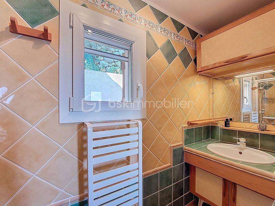 Maison à SOLLIES-VILLE