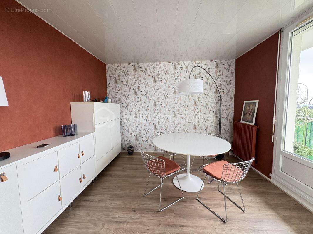 Appartement à FLEURY-LES-AUBRAIS