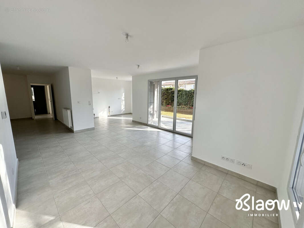 Appartement à MEYZIEU