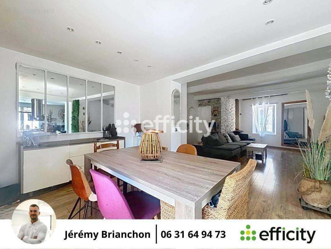 Maison à POURRIERES