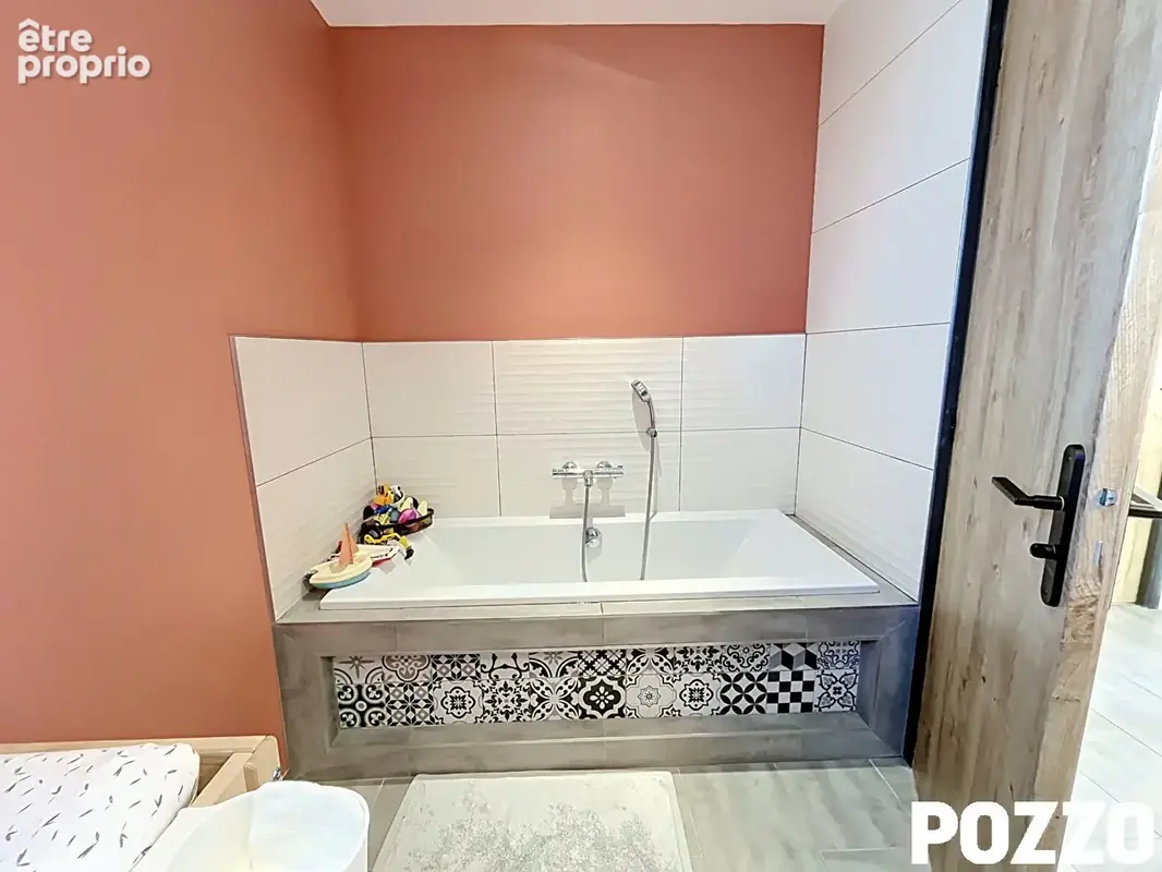A VENDRE Maison Saint Hilaire Du Harcouet 6 pièce(s) 161 m2 - photo 13