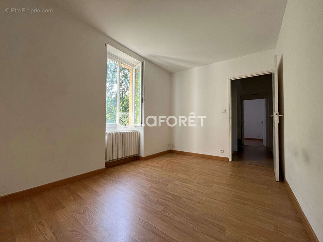 Maison à SALLES-LA-SOURCE