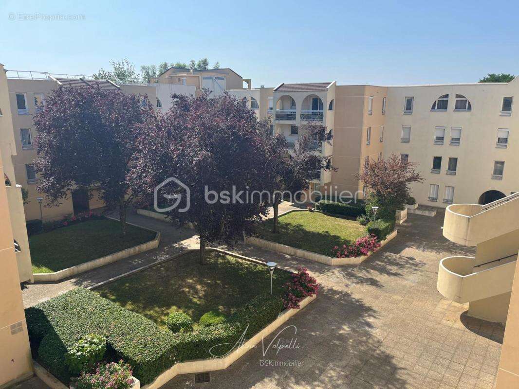 Appartement à LOGNES