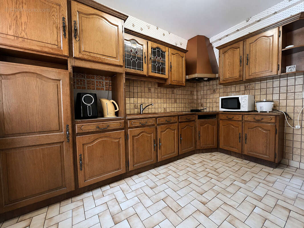 Maison familiale avec garage proche gare à  FLEURY LES AUBRAIS - photo 3