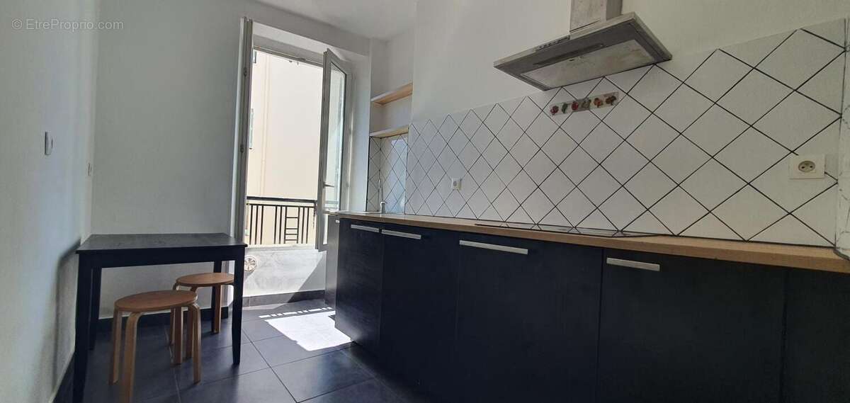 Appartement à MARSEILLE-3E