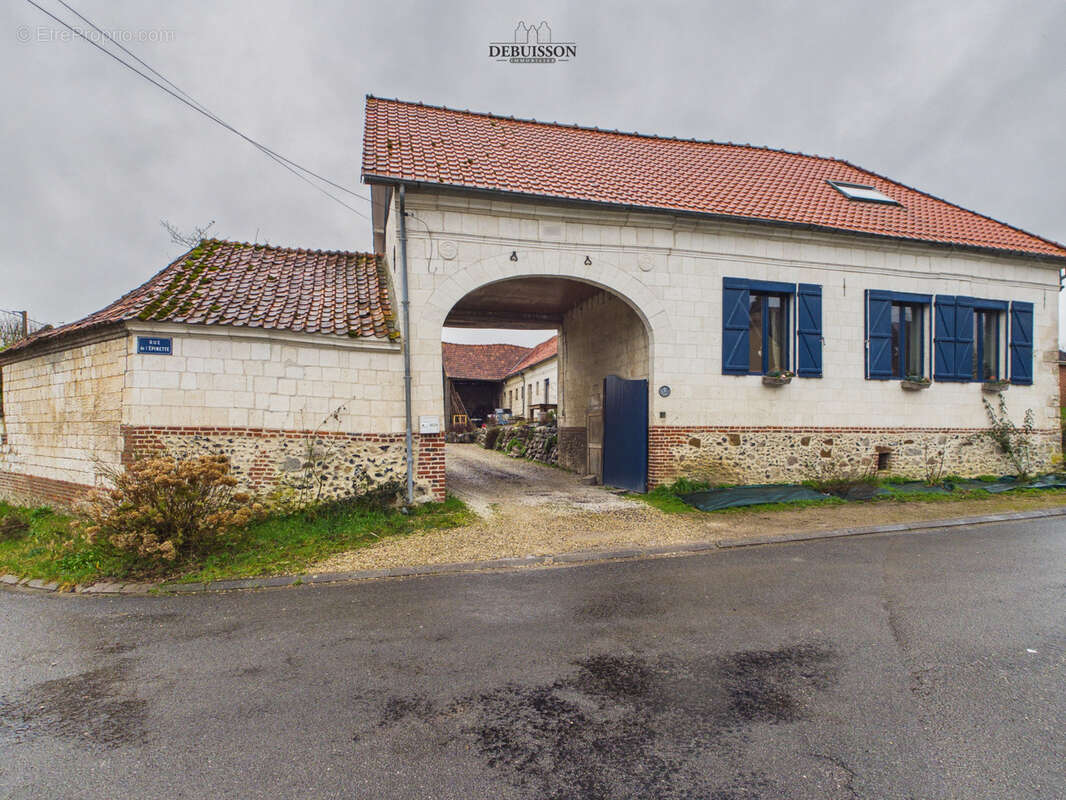 Maison à BERLES-MONCHEL