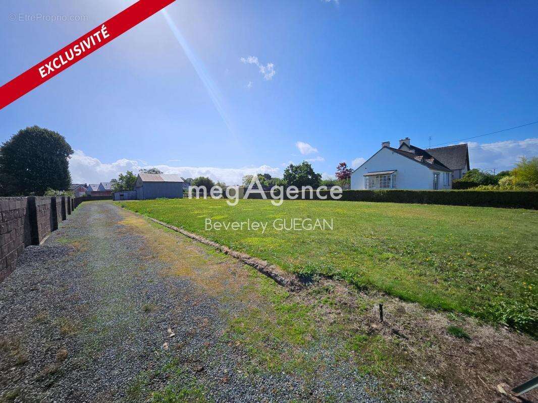 Terrain à PLOUEC-DU-TRIEUX