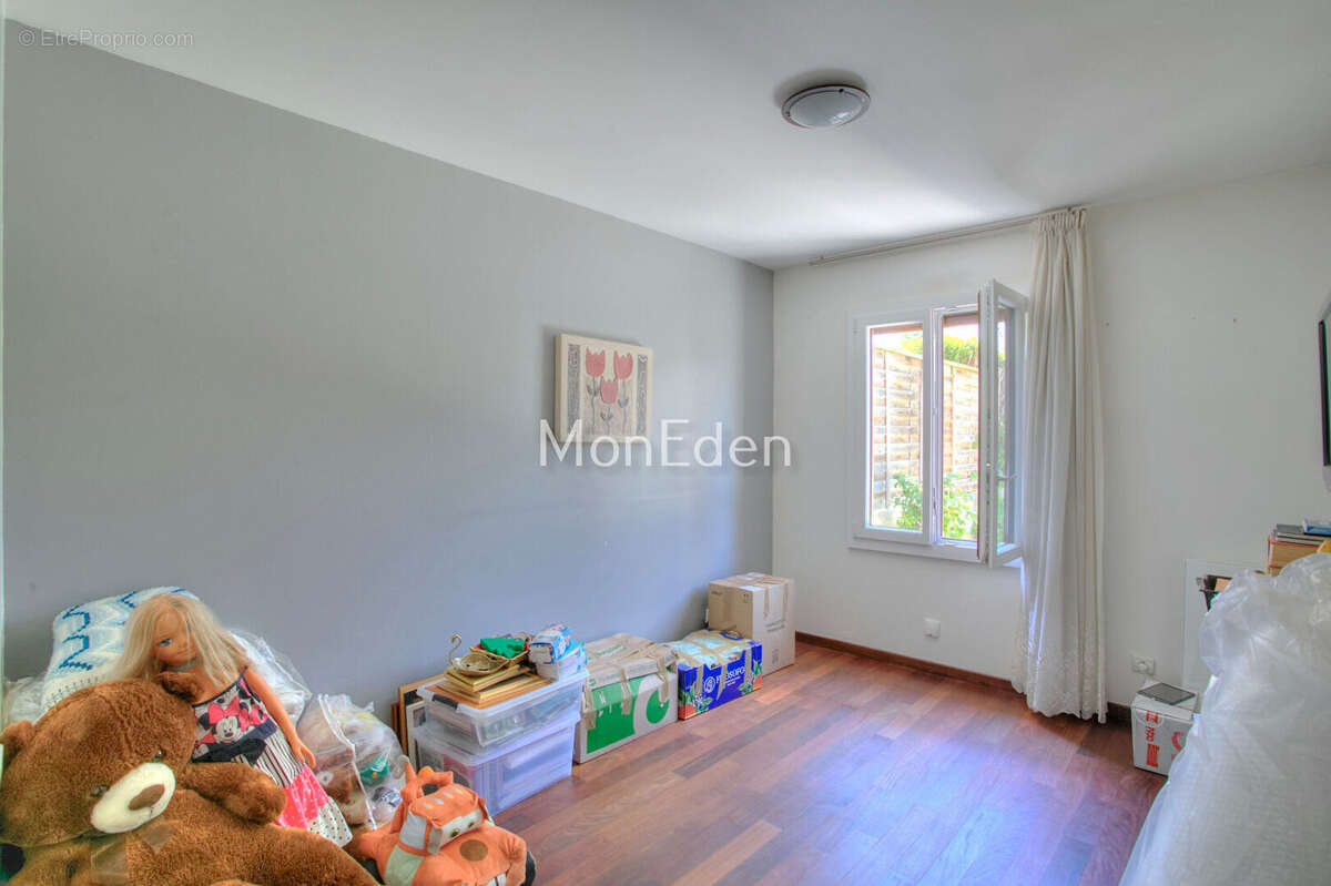 Maison  5 pièce(s) 120 m2 avec jardin  et Terrasse de 300m² - photo 13