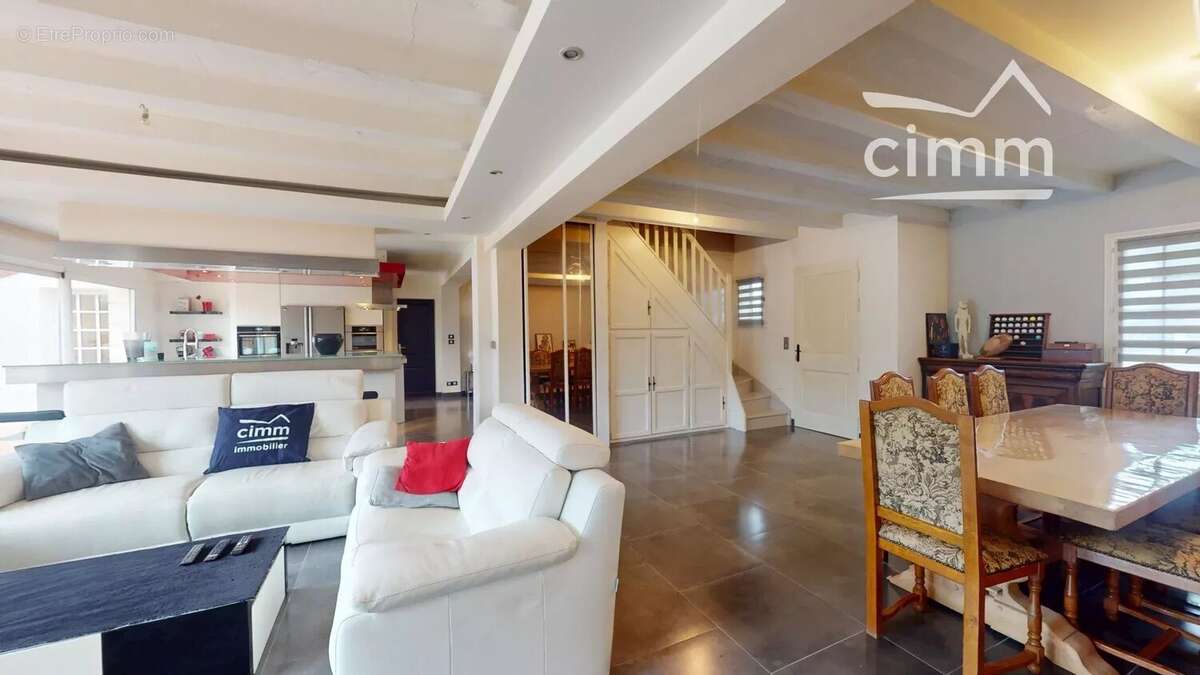 Maison à SAINT-CYR-EN-VAL