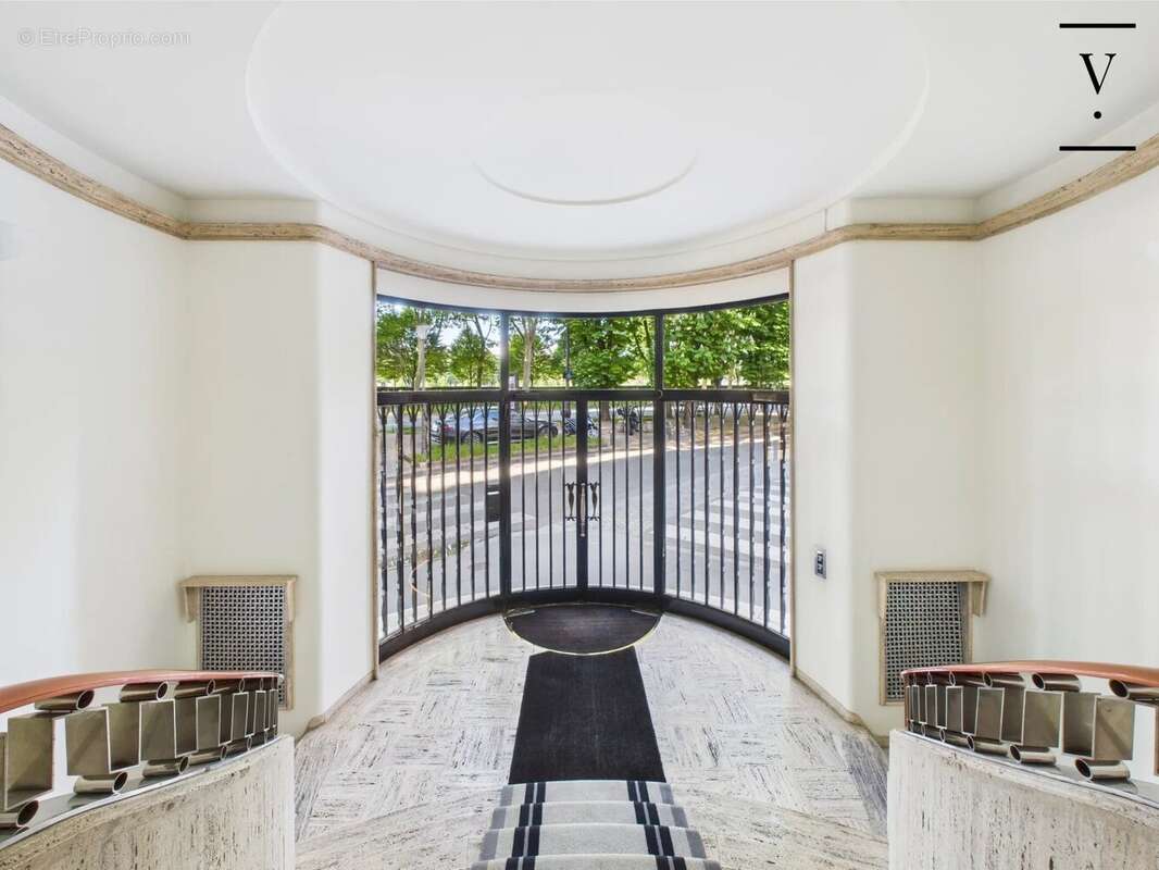 Appartement à PARIS-7E