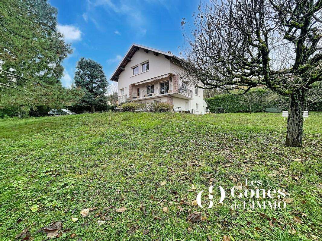 Maison à SAINT-CYR-AU-MONT-D'OR