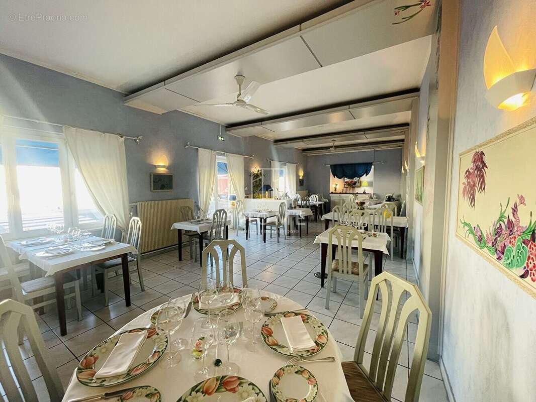 Commerce à GUECELARD