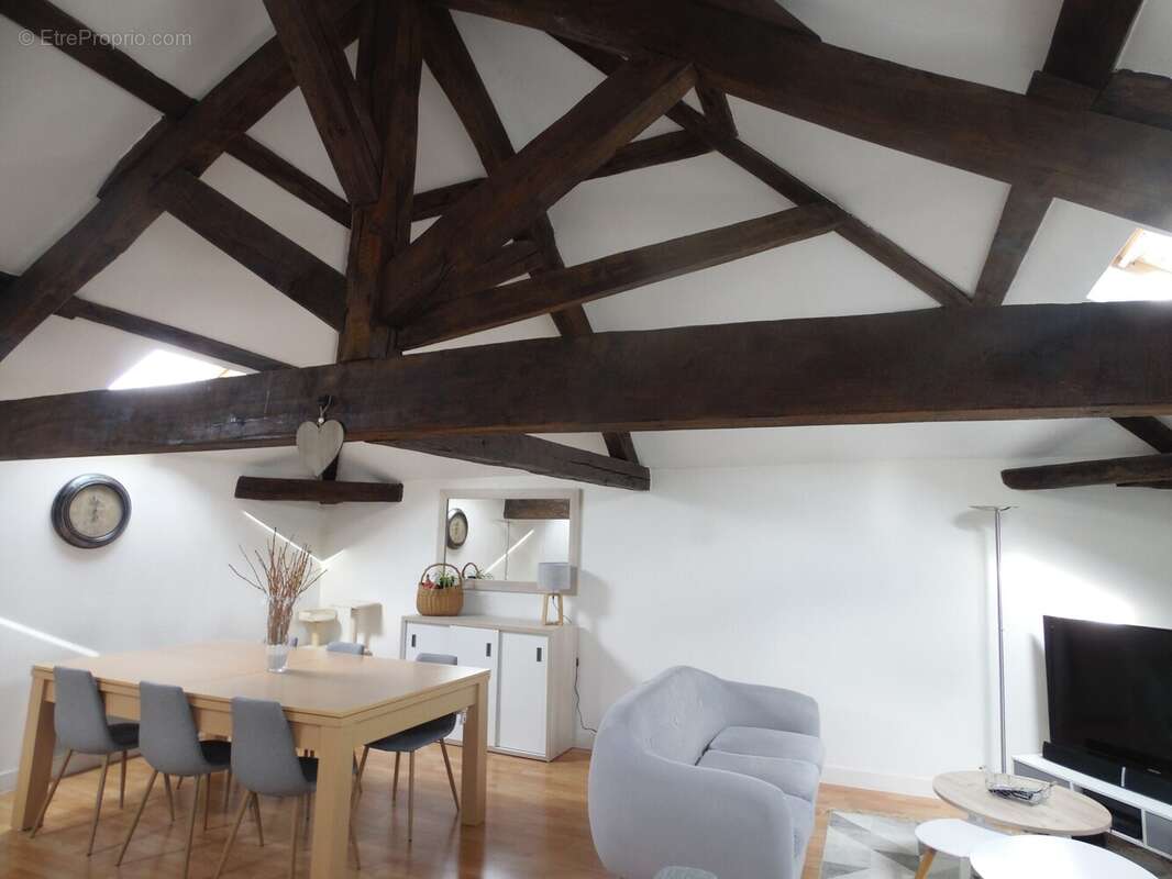 Appartement à ANGERVILLE