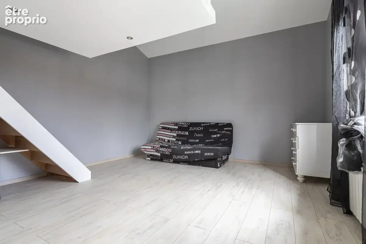 Maison de 212 m2 (intersection Rillieux/Caluire/Sathonay) avec Piscine - photo 18