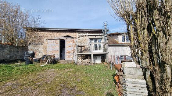 Maison à SAINT-BONNET-DES-QUARTS