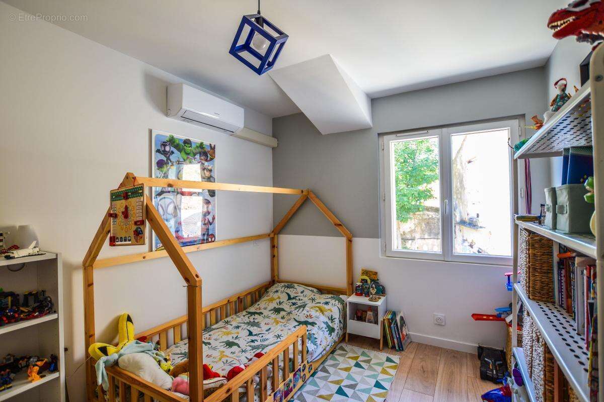 Maison de village rénovée, DPE B et potentiel unique d'espace supplémentaire d'environ 130 m² - photo 8