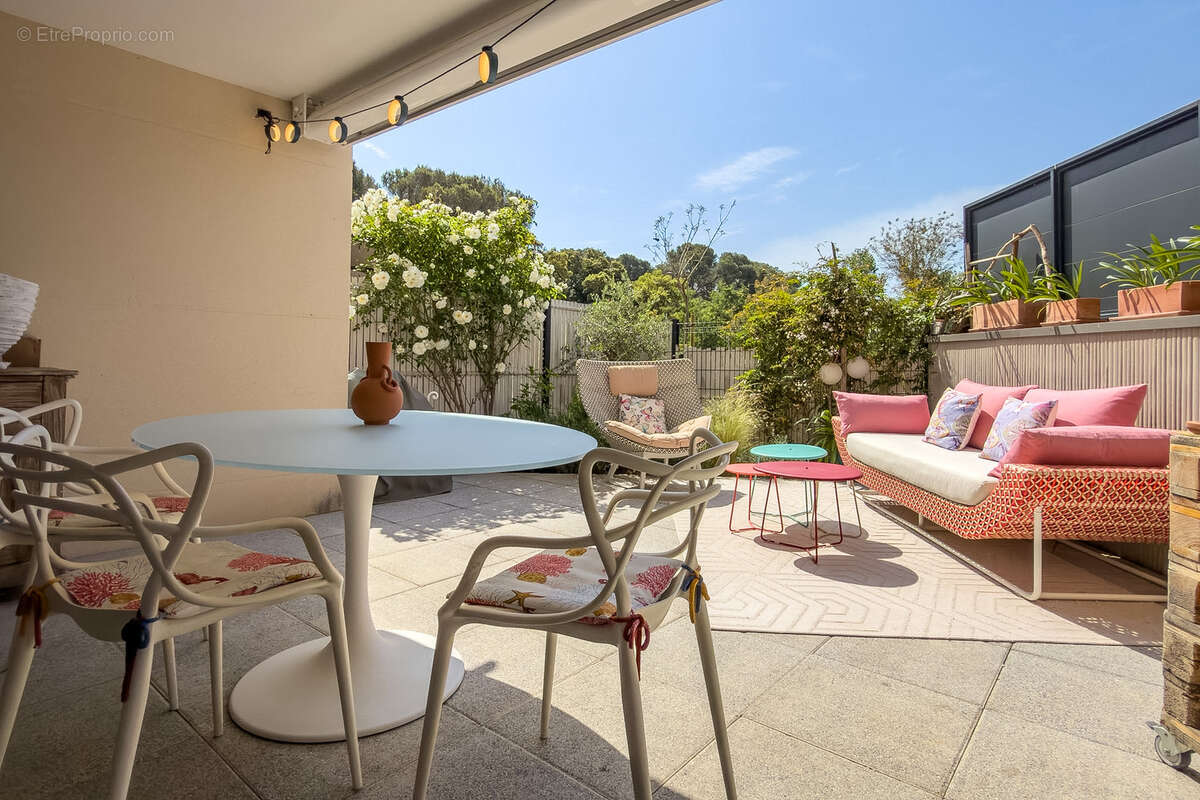 Appartement à LA LONDE-LES-MAURES