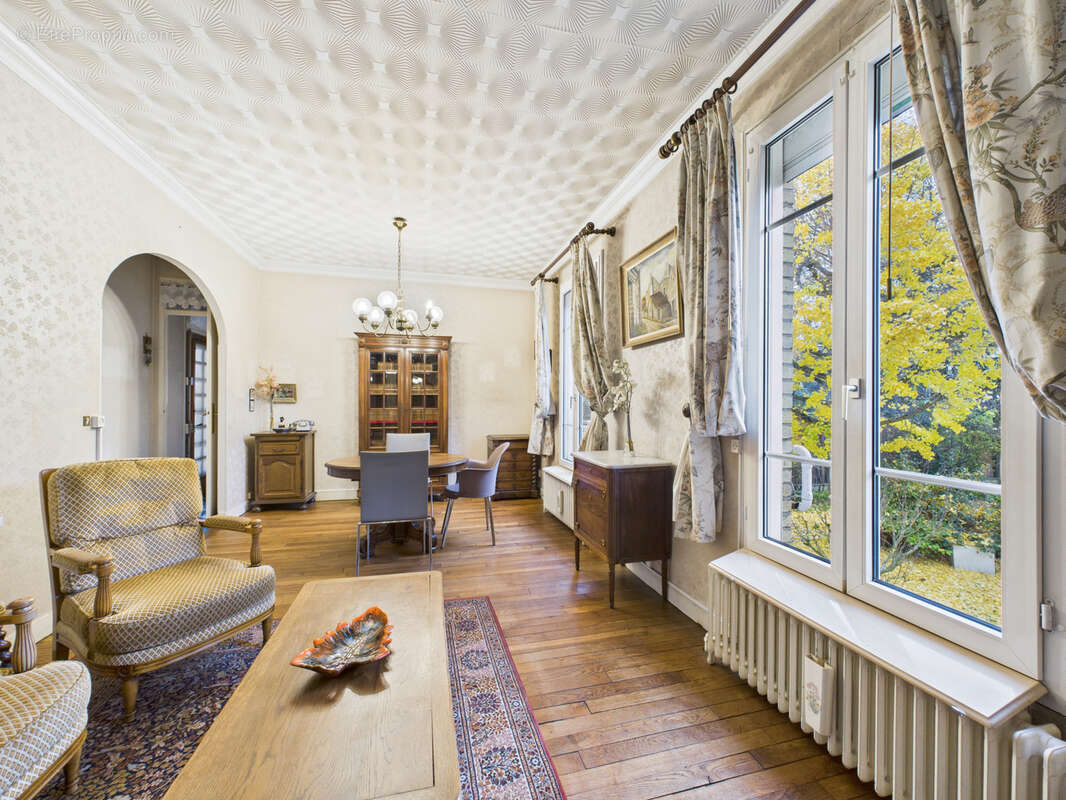 Maison à SARTROUVILLE