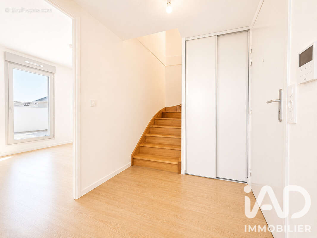 Appartement 66 m² à Ozoir-La-Ferriere  - photo 9