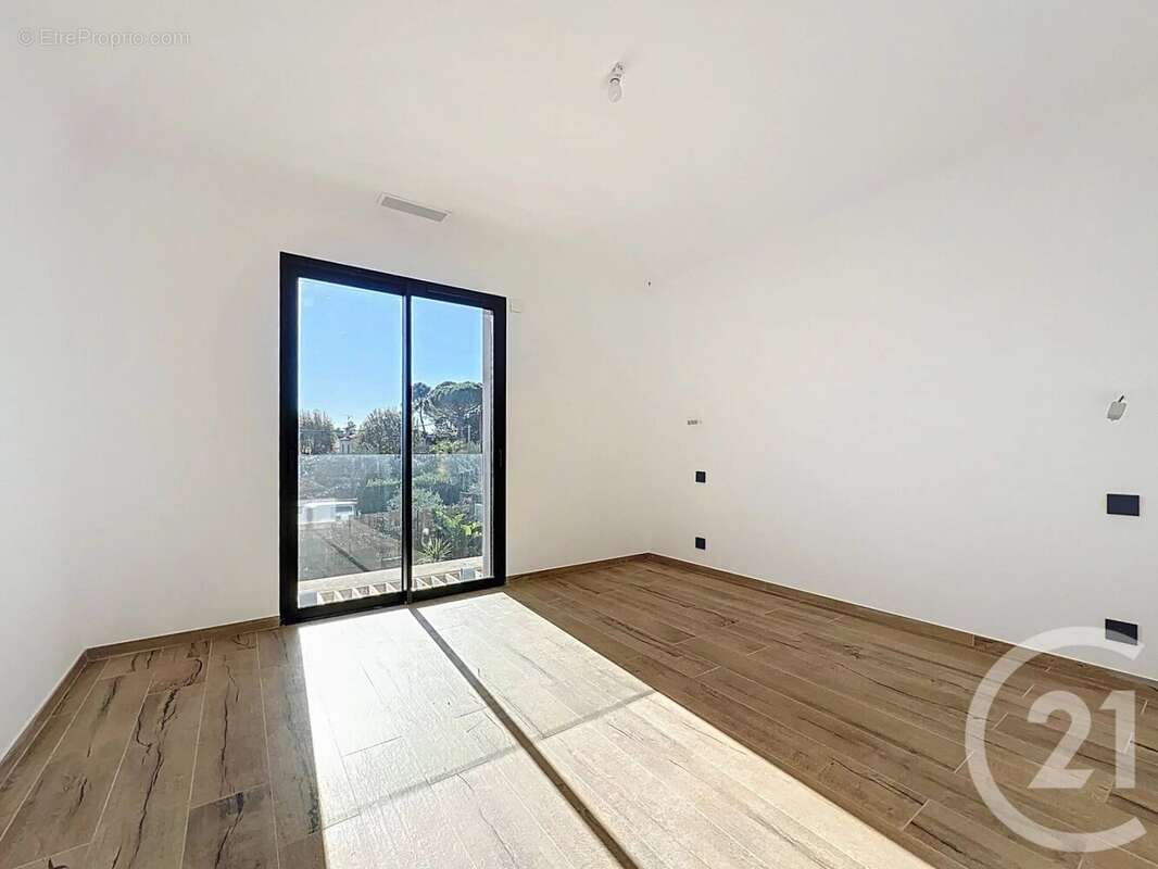 Maison 143 m² à Mougins  - photo 15