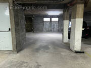 Parking à NEUILLY-SUR-SEINE