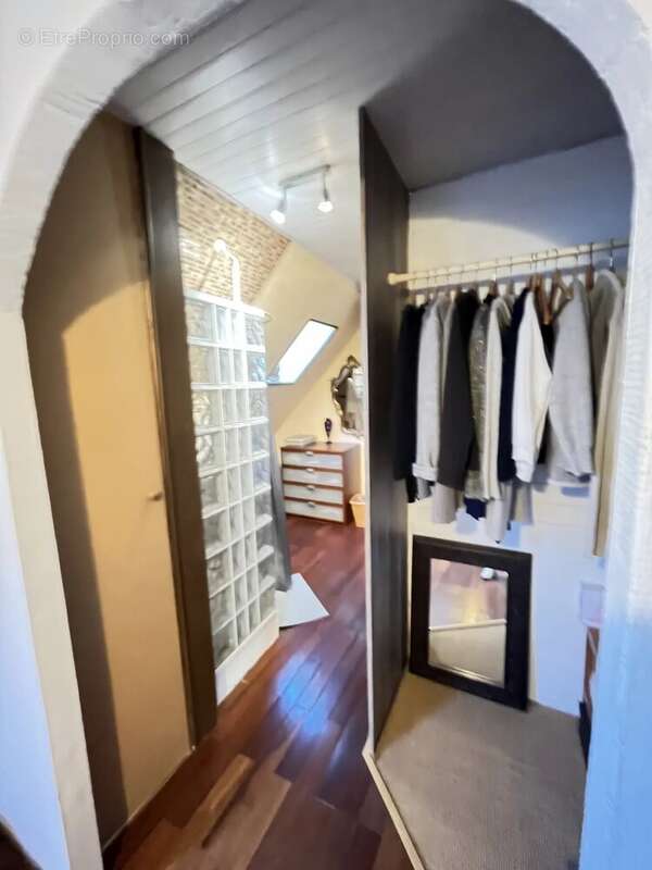 Maison à SAINT-ETIENNE-DE-MONTLUC