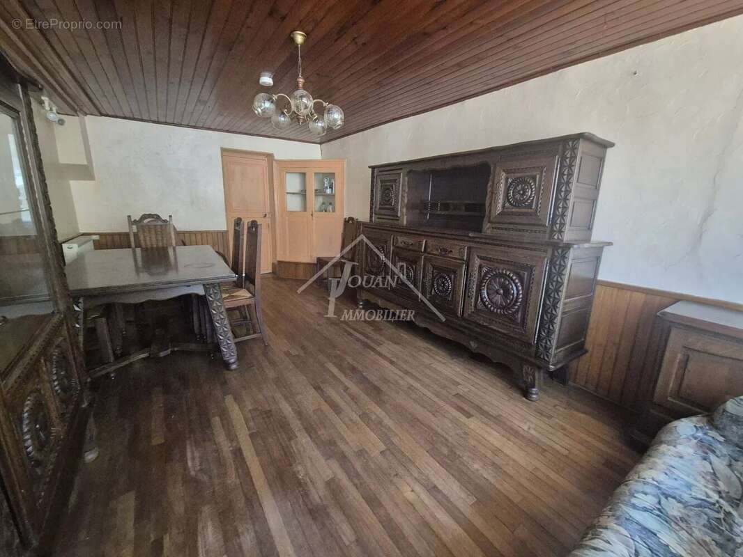 Maison à ECHASSIERES