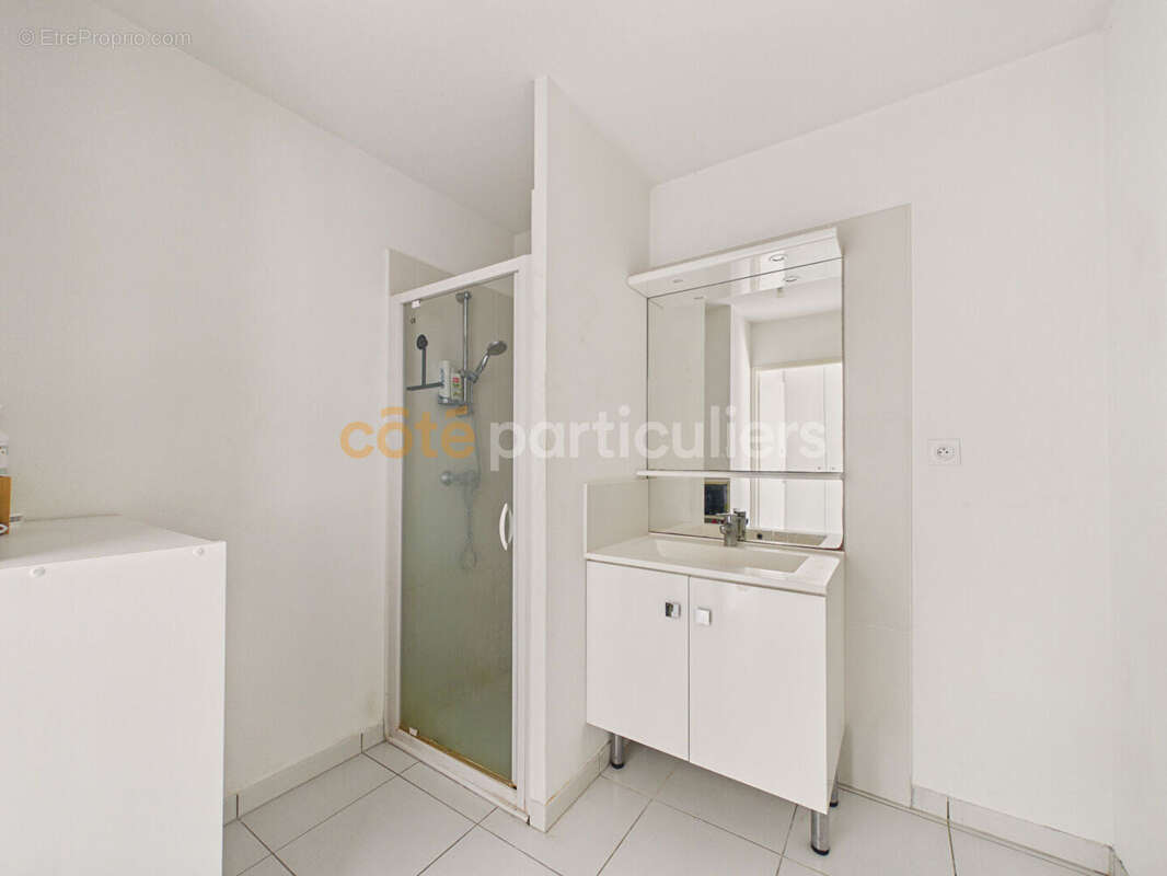 Appartement à PAREMPUYRE
