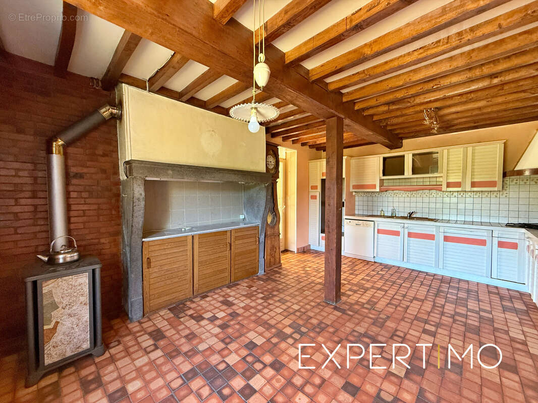 Maison à SAINT-DENIS-COMBARNAZAT