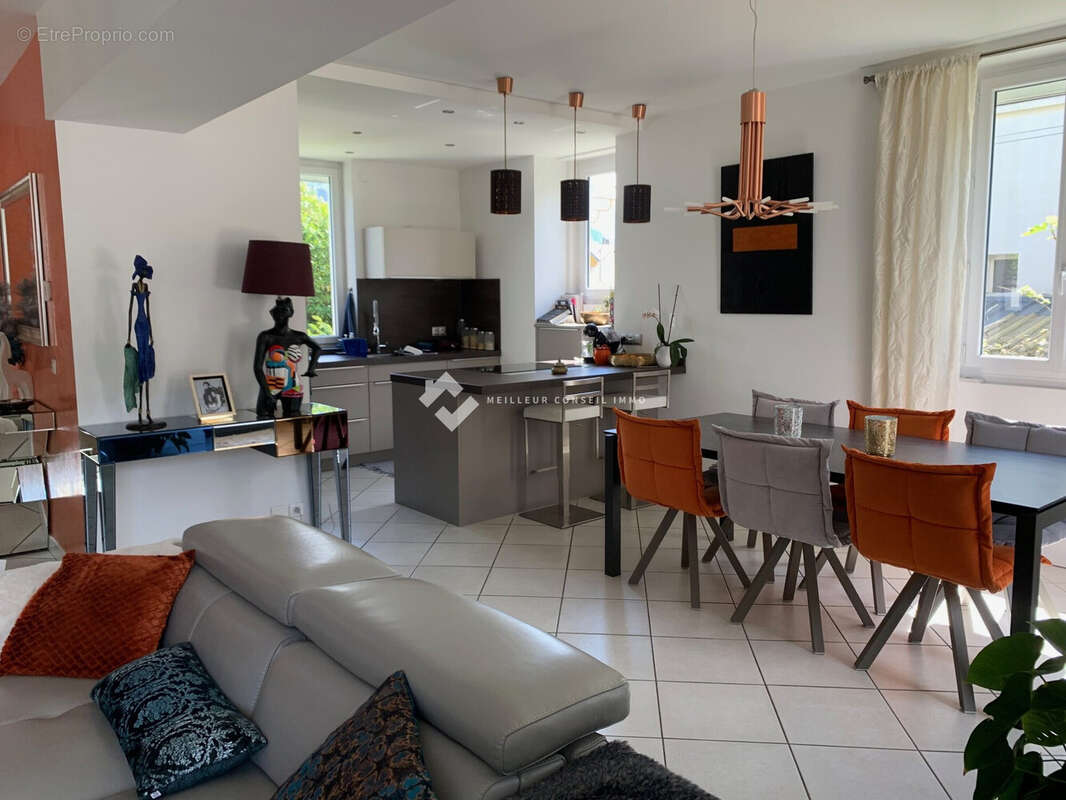 Maison 238 m² à Saint-Jean-De-Maurienne  - photo 9
