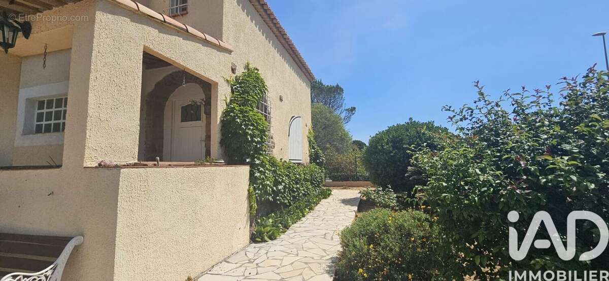 Photo 3 - Maison à SAINT-RAPHAEL