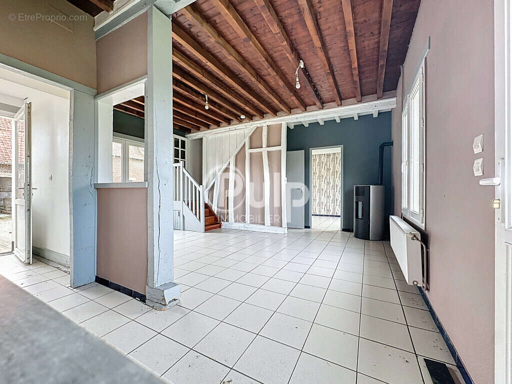 Maison à REGNAUVILLE