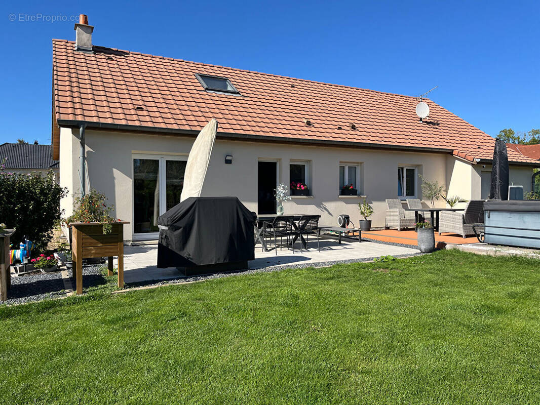 Maison à BERG-SUR-MOSELLE