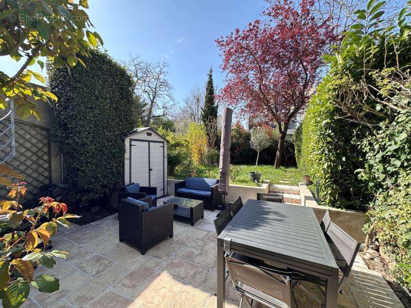 Maison à NANTERRE