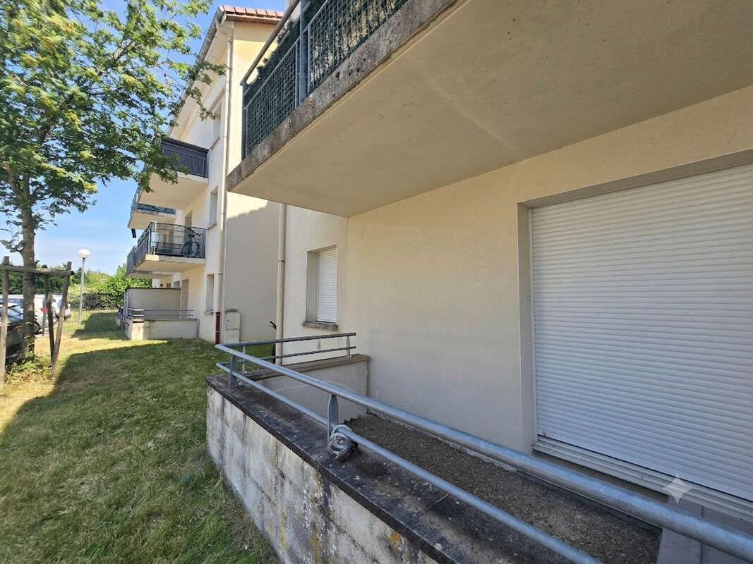 Essey-les-nancy : bel appartement t2 avec terrasse et parking - photo 5
