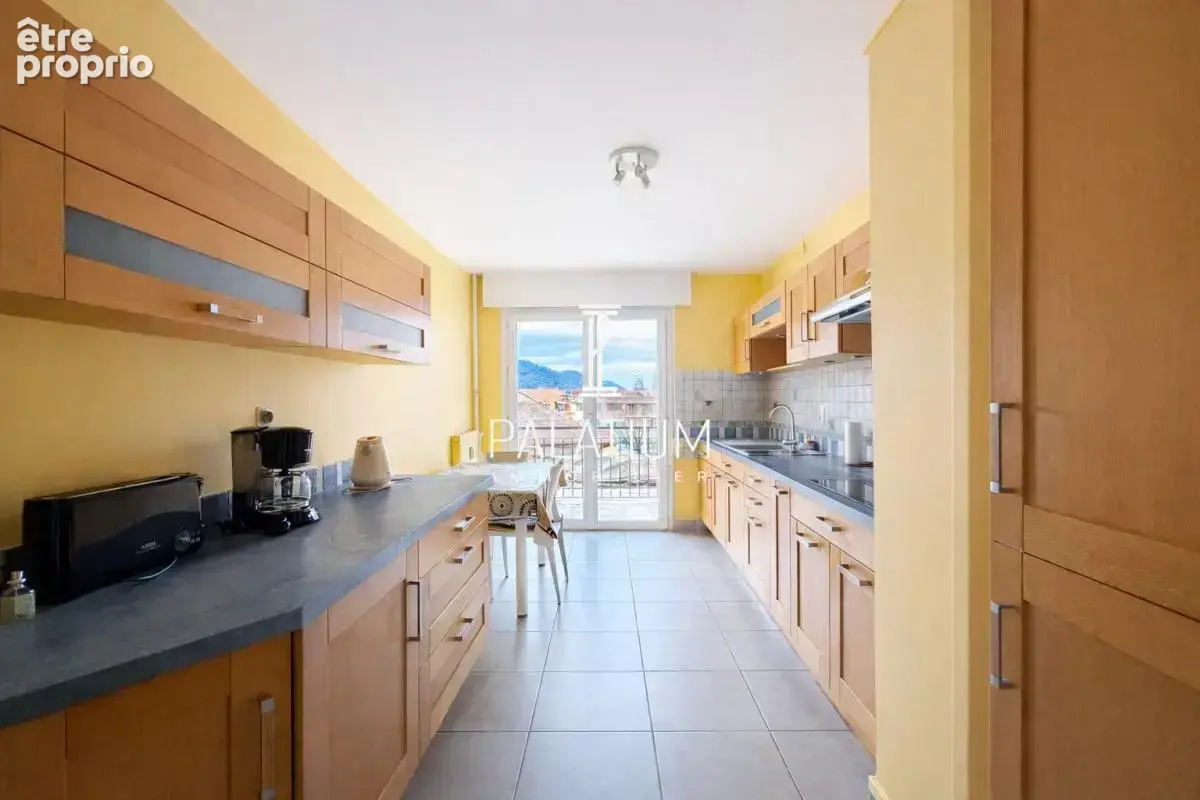 Spacieux appartement traversant trois pièces - photo 4