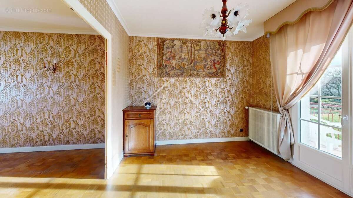 Maison à VARENNES-SUR-ALLIER