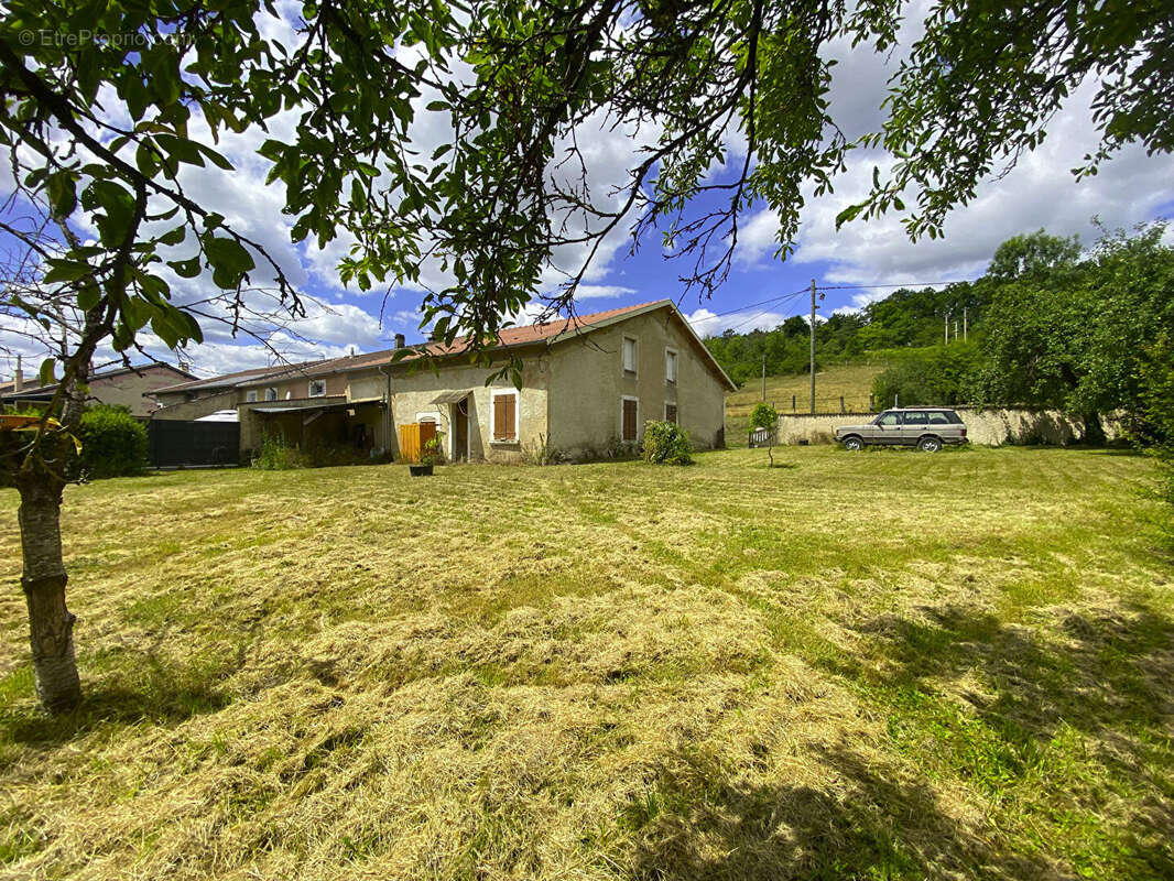 Maison à COUSANCES-LES-TRICONVILLE