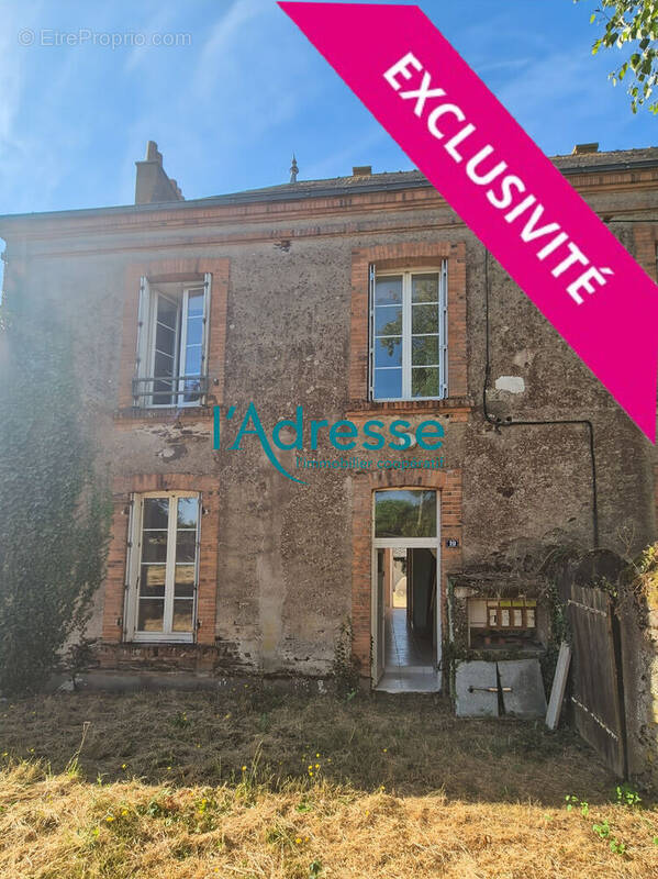Maison à MONTREVAULT