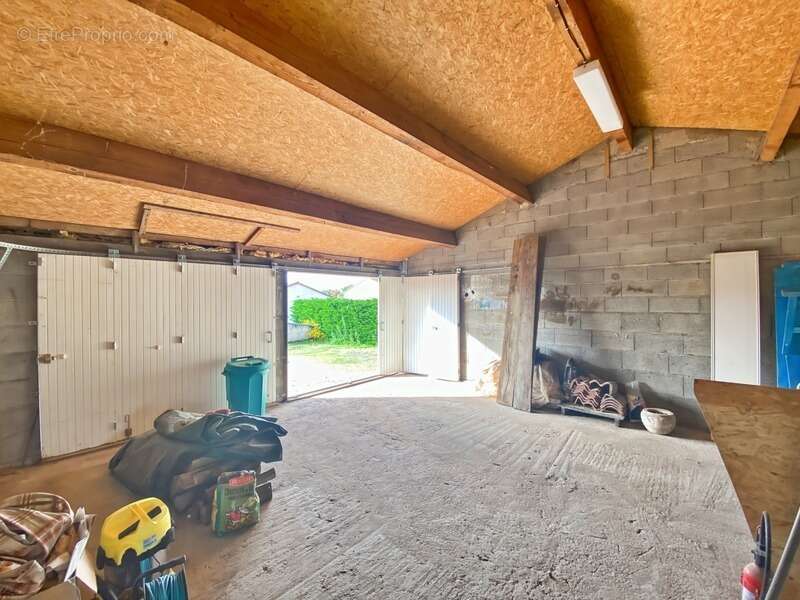 Maison à LA CLAYETTE