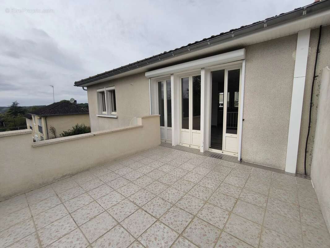 Maison à SAILLAT-SUR-VIENNE