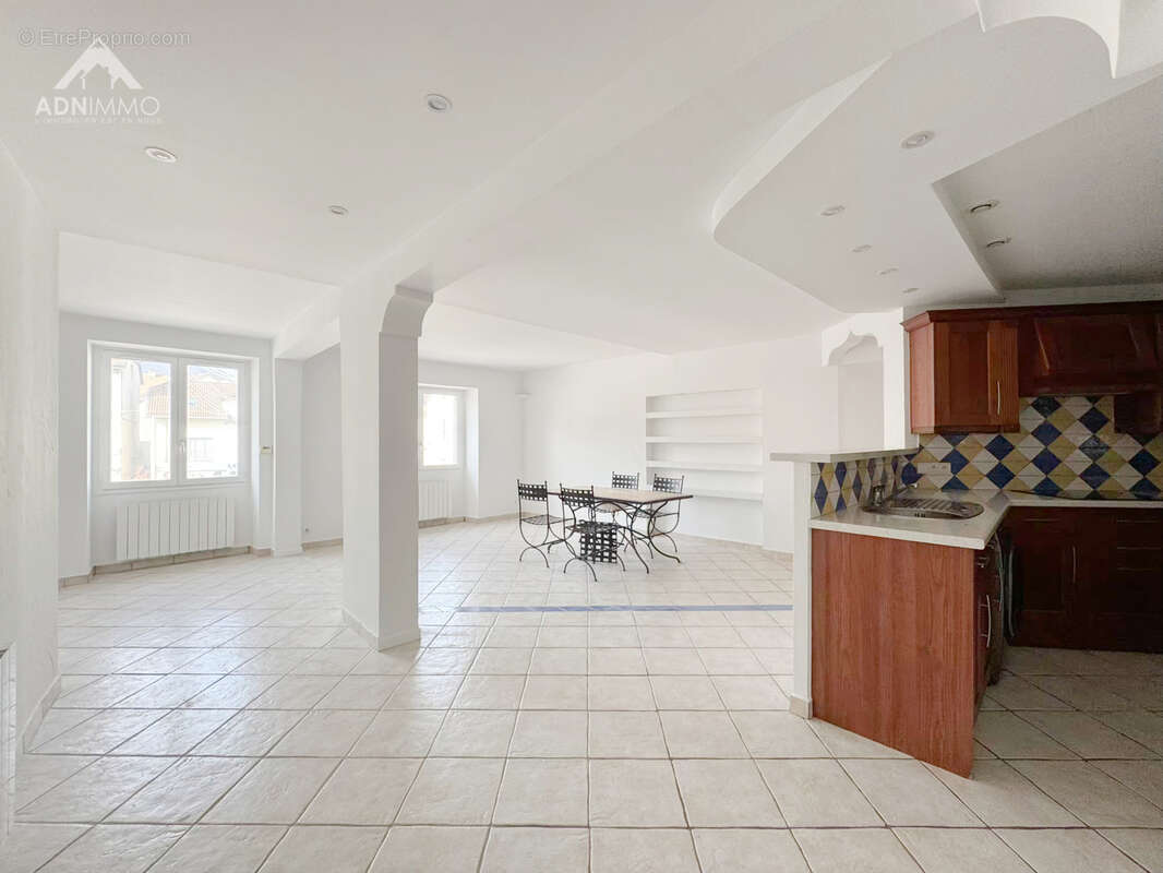 Appartement à SAINT-GENIS-POUILLY