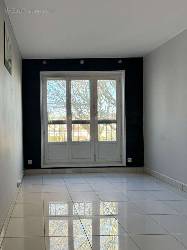 Appartement à CHILLY-MAZARIN