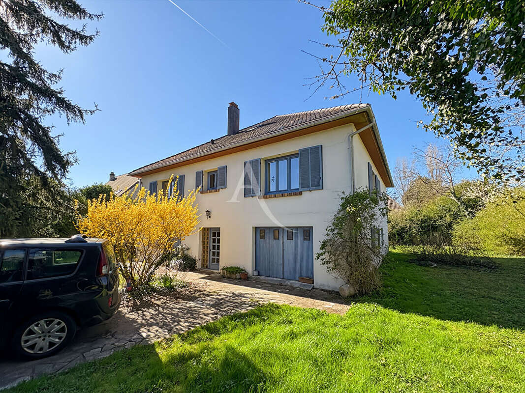 Maison à VILLECONIN
