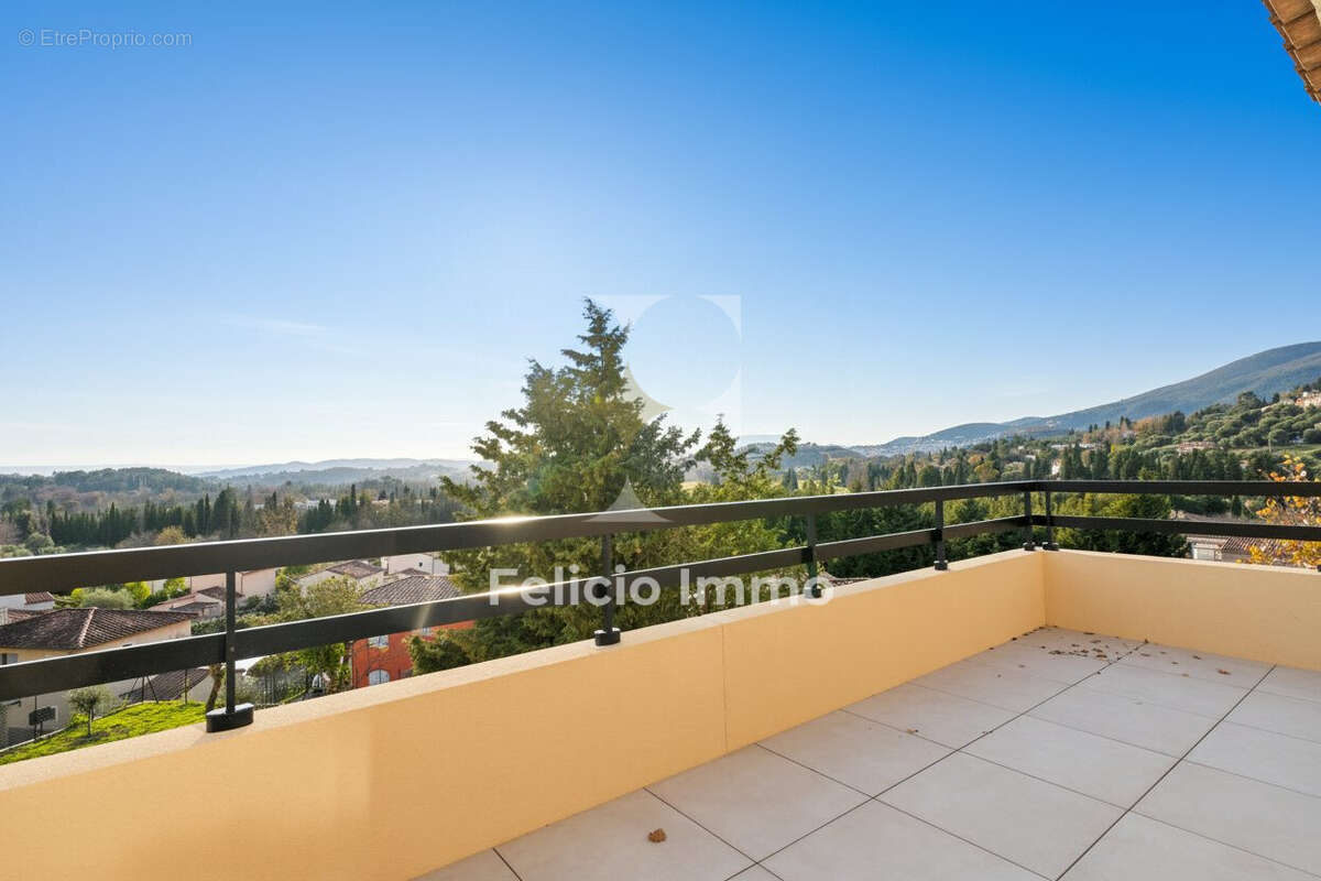 Appartement à VALBONNE