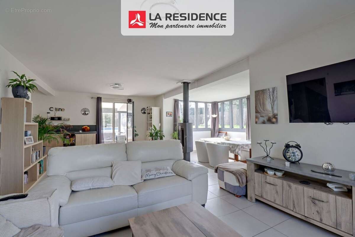 Maison 125 m² à Montfort-L'amaury  - photo 7