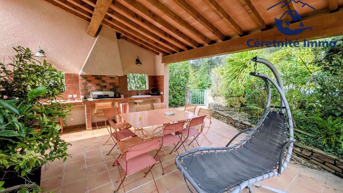 Maison à REYNES
